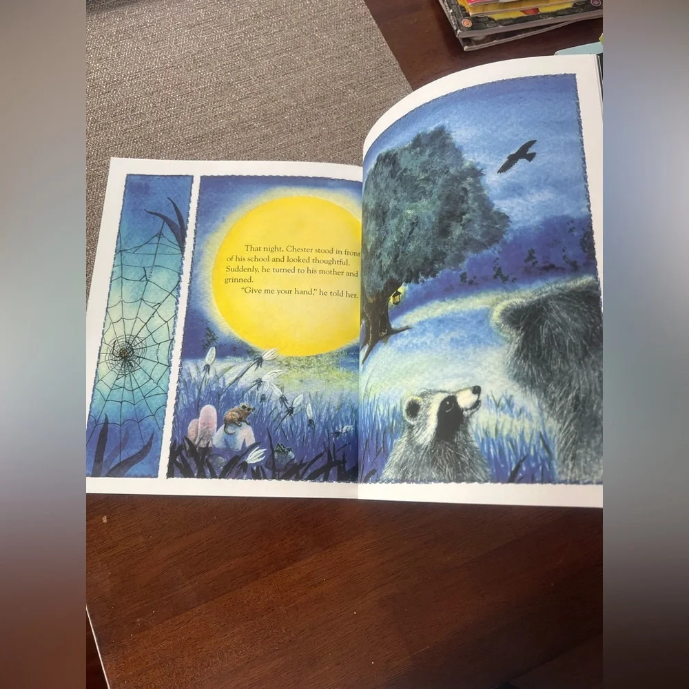 The Kissing Hand book‎